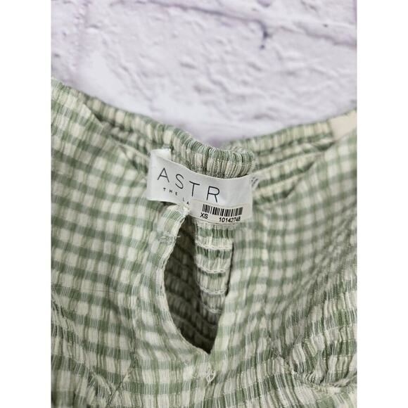 ASTR The Label Daydreamer Women's Puff Sleeve Smocked Top XS. - Picture 7 of 9